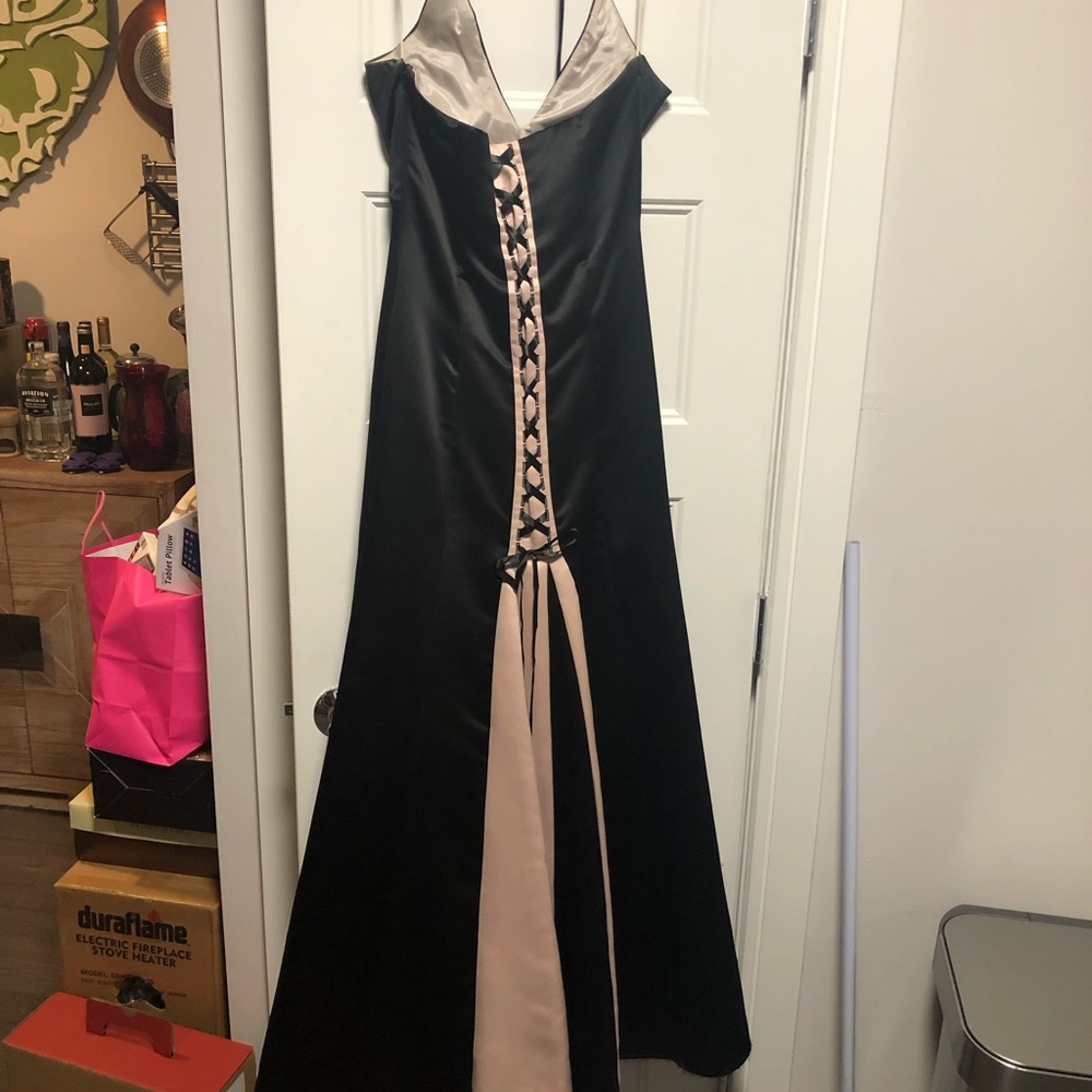 Scott McClintock prom gown size 8 halter